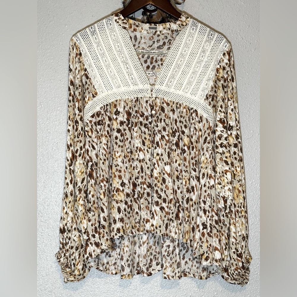 Gimmicks Brown Animal Print Lace Trim V-Neck Button Long Sleeve Blouse, Size S